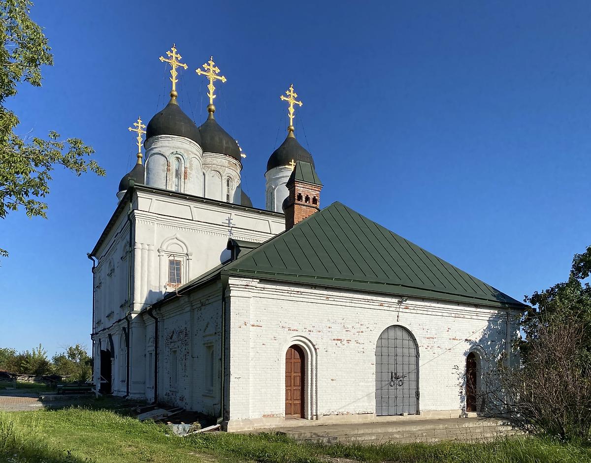 Вид с северо-запада, фасады. Троицкий Рождества Богородицы Оптин монастырь. Собор Троицы Живоначальной, Болхов (Болховский район, Орловская область)