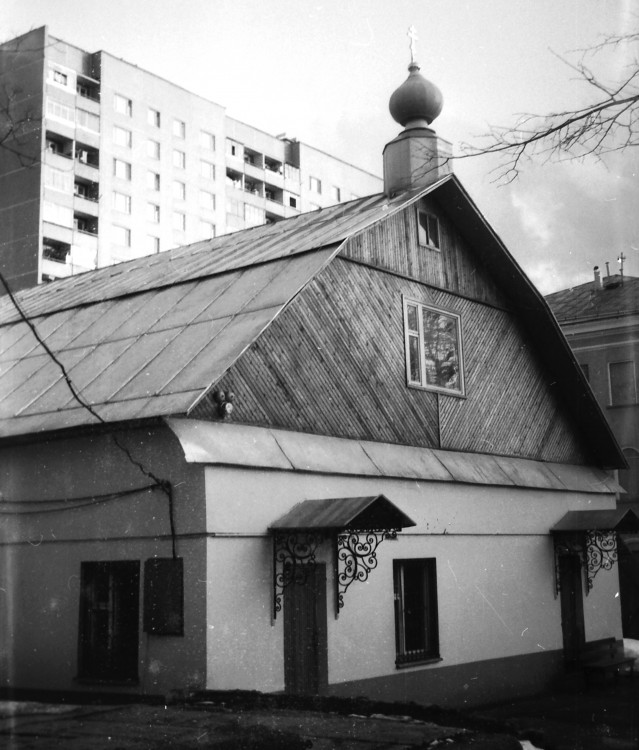 Лефортово. Крестильный храм Михаила Архангела в Лефортове. фасады