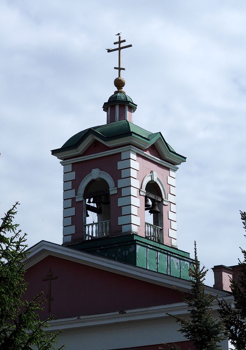Церковь Иоанна Милостивого, Отрадное (Кировский район, Ленинградская область). архитектурные детали