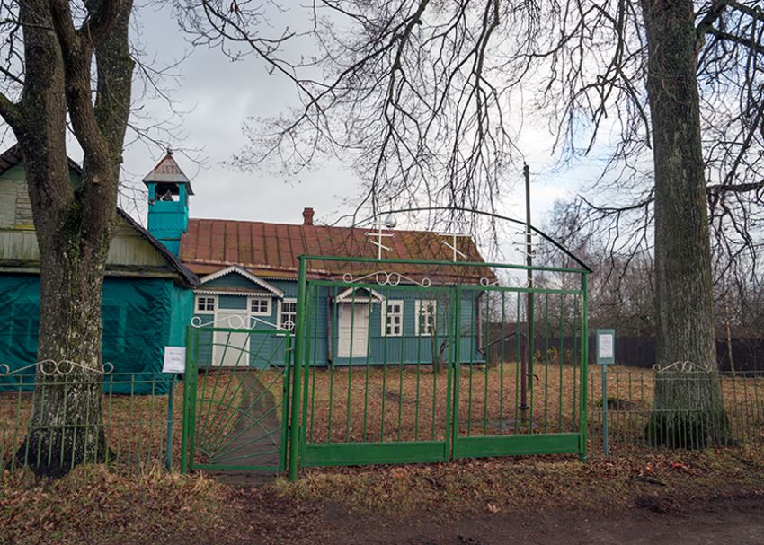 Часовня Николая Чудотворца (поморского брачного согласия), Лампово (Гатчинский район, Ленинградская область). фасады, Вид с северо-восточной стороны.