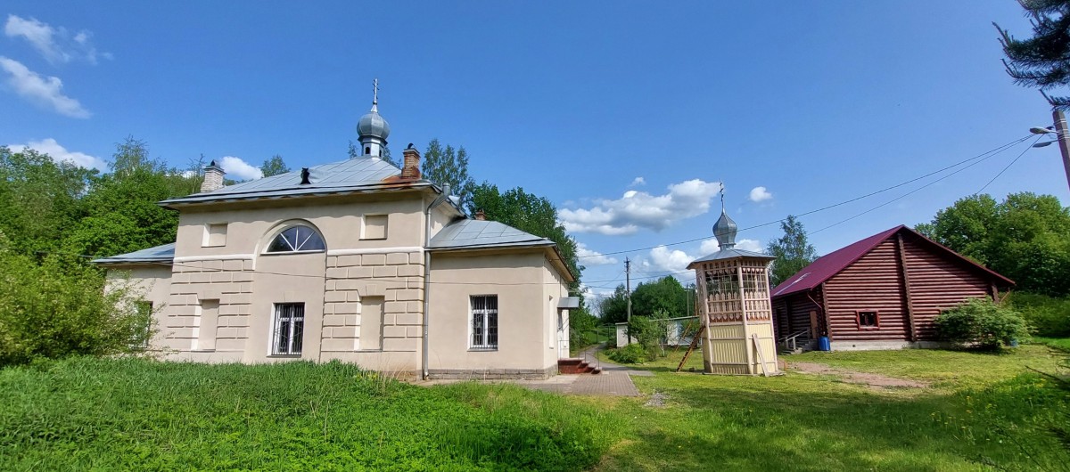 Церковь Покрова Пресвятой Богородицы, Шапки (Тосненский район, Ленинградская область). фасады