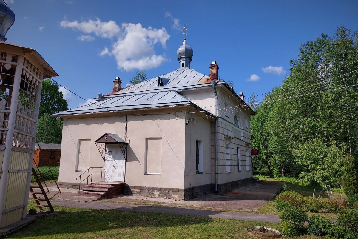 Церковь Покрова Пресвятой Богородицы, Шапки (Тосненский район, Ленинградская область). фасады