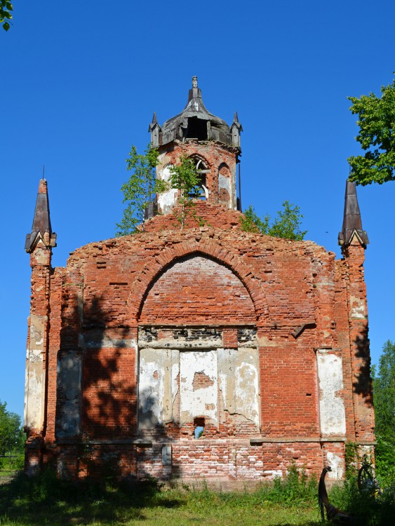 Церковь Троицы Живоначальной, Андрианово (Тосненский район, Ленинградская область). фасады, Восточный фасад