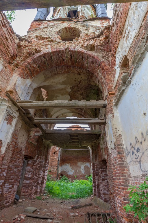 Церковь Троицы Живоначальной, Андрианово (Тосненский район, Ленинградская область). интерьер и убранство