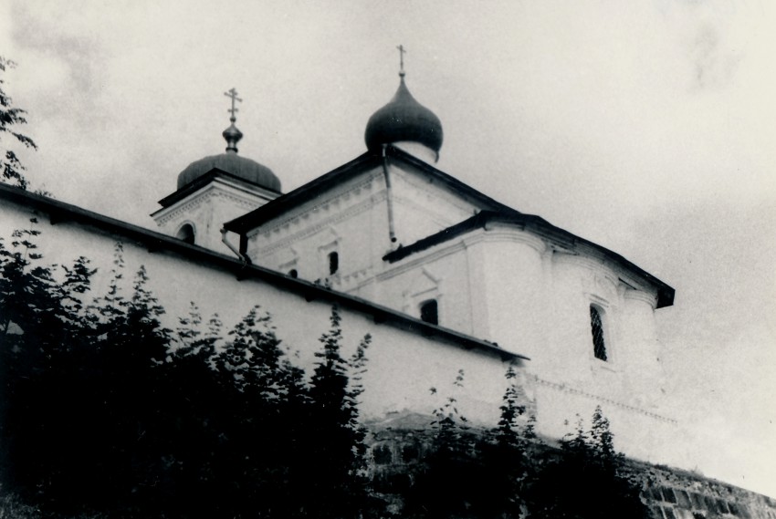 Спасо-Преображенский Мирожский монастырь. Церковь Стефана архидиакона, Псков (Псков, город, Псковская область). фасады