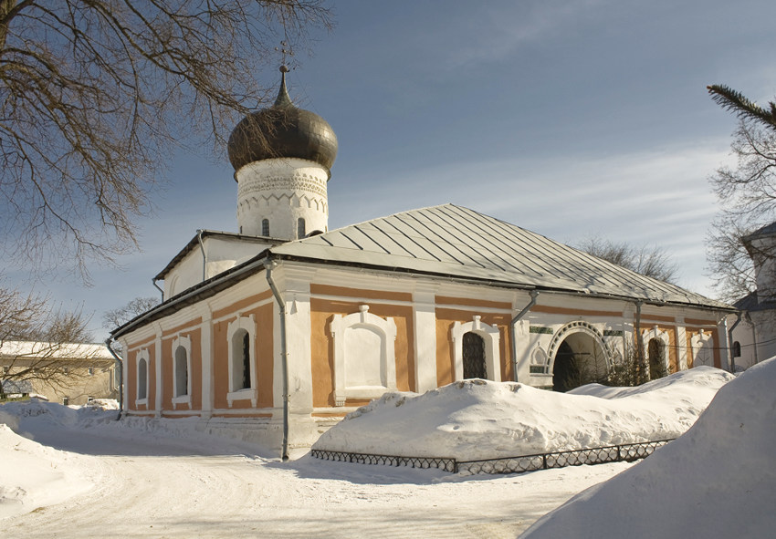 Псков. Снетогорский женский монастырь. Собор Рождества Пресвятой Богородицы. фасады