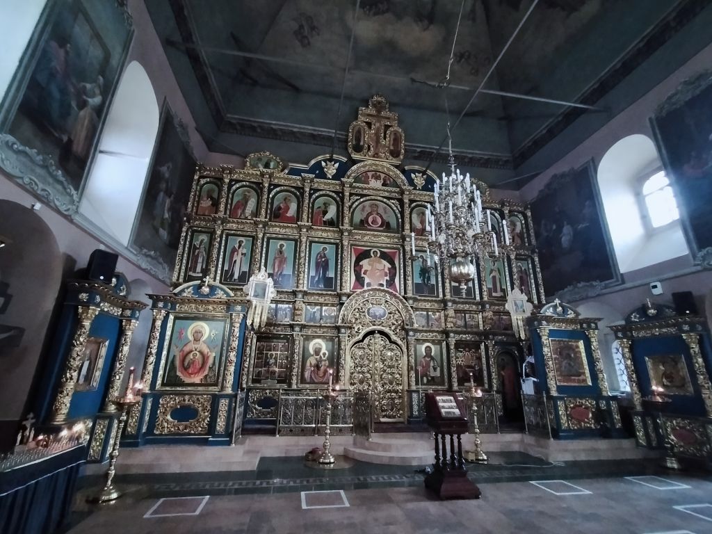 Церковь Успения Пресвятой Богородицы (Петра и Павла) в Крутицах, Таганский (Центральный административный округ (ЦАО), г. Москва). интерьер и убранство, общий вид интерьера