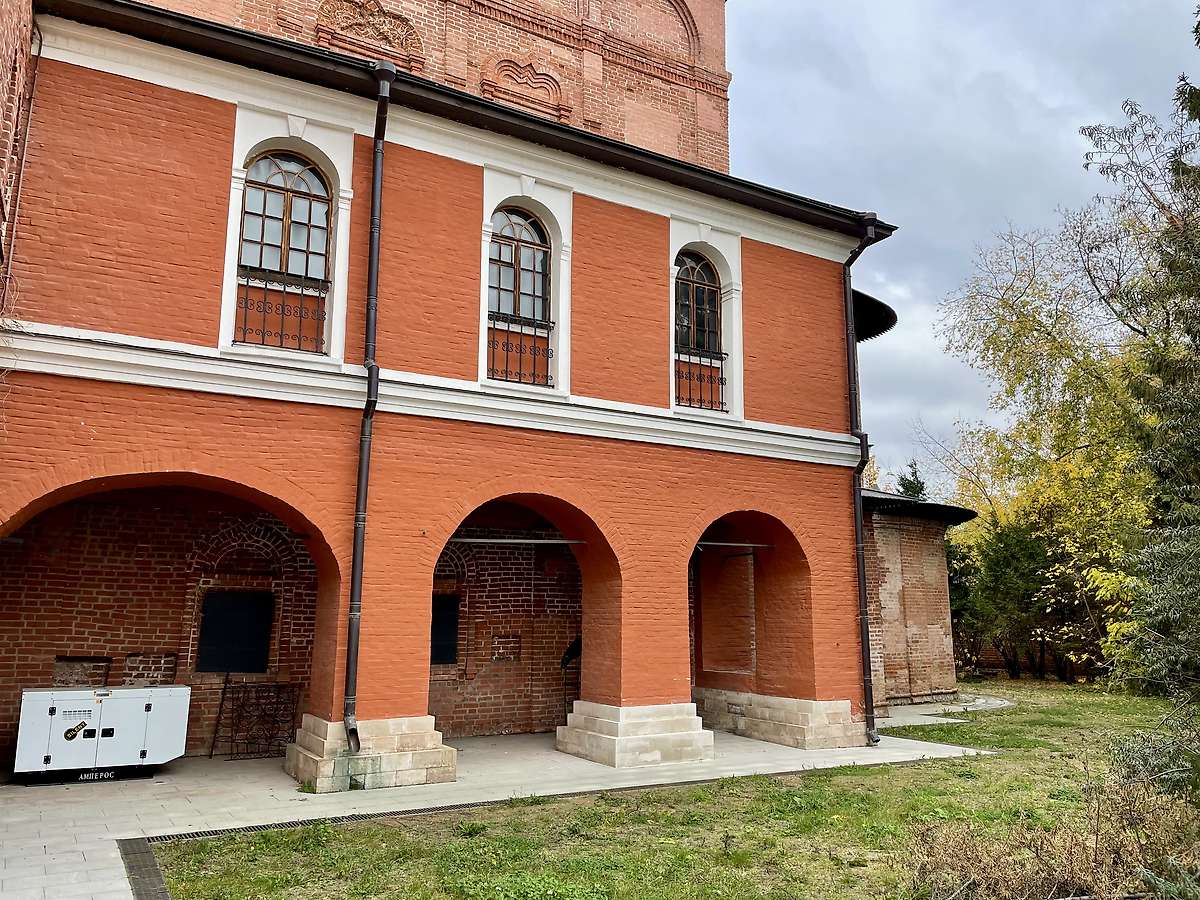 архитектурные детали. Церковь Успения Пресвятой Богородицы (Петра и Павла) в Крутицах, Таганский (Центральный административный округ (ЦАО), г. Москва)