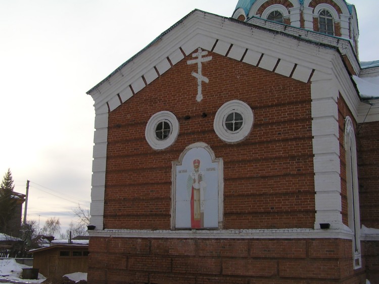 Церковь Гурия, Германа и Варсонофия, Казанских Чудотворцев, Бирск (Бирский район, Республика Башкортостан). архитектурные детали, Восточная стена храма