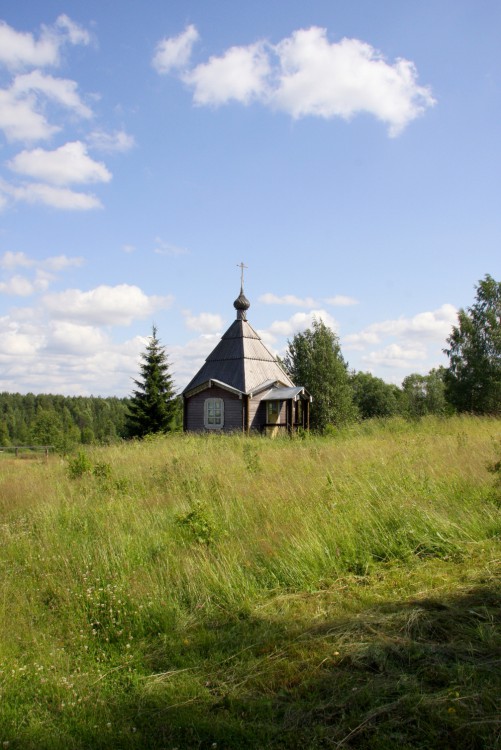 Интерпосёлок. Важеозерский Спасо-Преображенский мужской монастырь. Часовня Новомучеников и исповедников Церкви Русской. общий вид в ландшафте