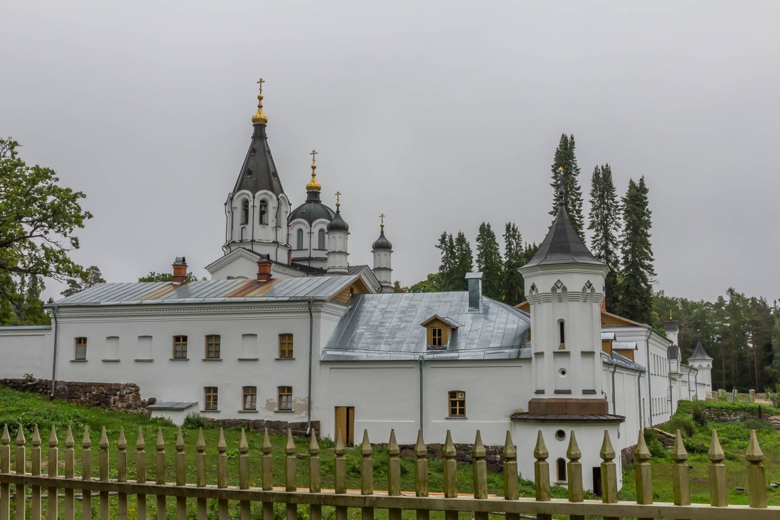 Валаамские острова. Спасо-Преображенский Валаамский монастырь. Скит Всех Святых. фасады, Вид с юго-запада