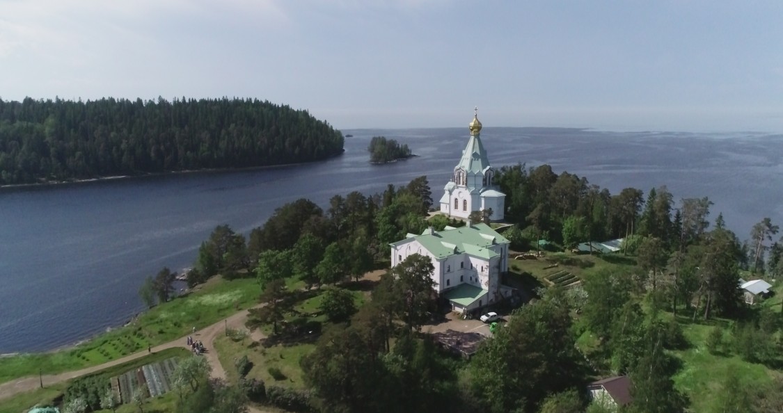 Валаамские острова. Спасо-Преображенский Валаамский монастырь. Никольский скит. общий вид в ландшафте