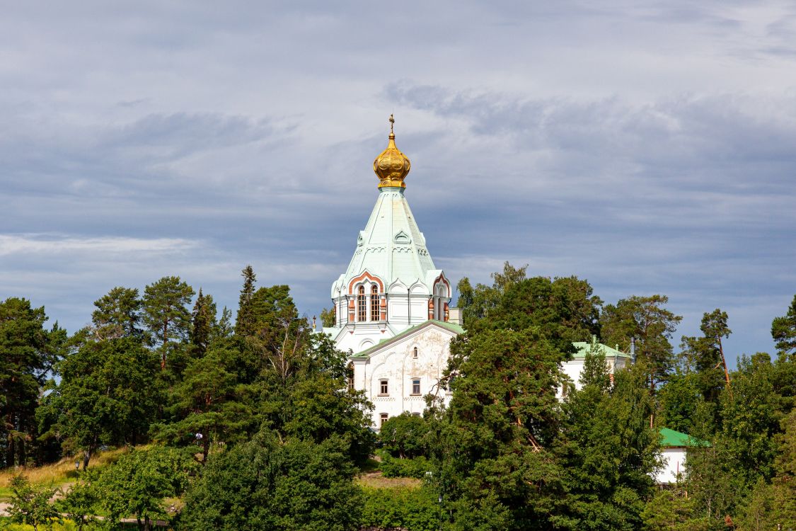 Валаамские острова. Спасо-Преображенский Валаамский монастырь. Никольский скит. общий вид в ландшафте