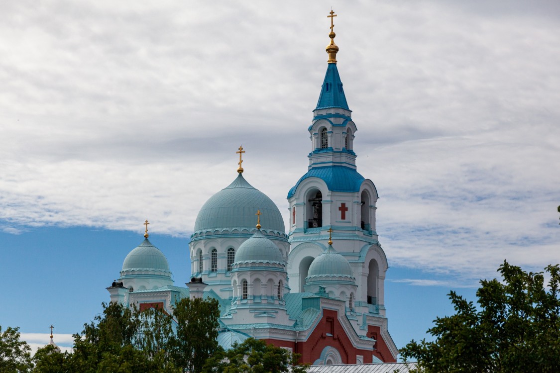 Валаамские острова. Спасо-Преображенский Валаамский монастырь. Главная усадьба. Собор Спаса Преображения. фасады