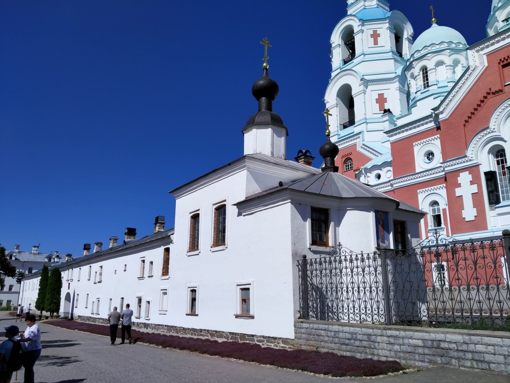 Валаамские острова. Спасо-Преображенский Валаамский монастырь. Главная усадьба. Церковь Валаамской иконы Божией Матери. фасады