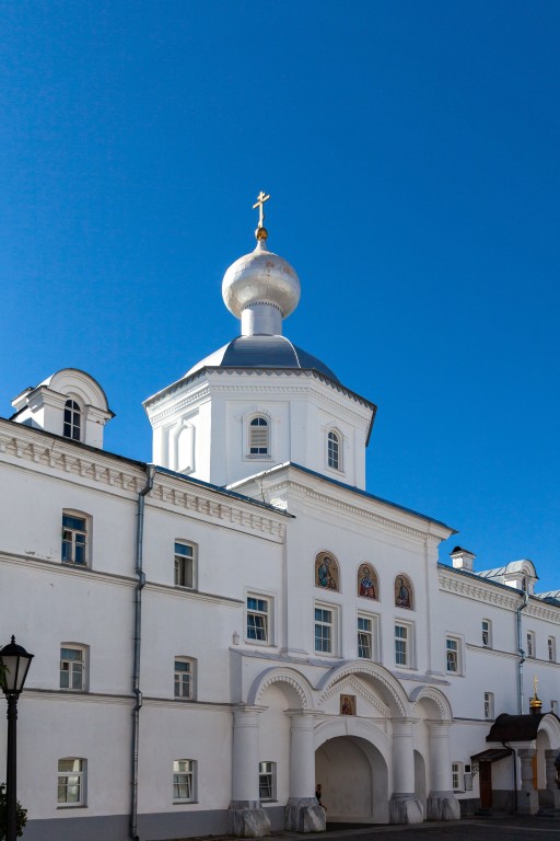 Валаамские острова. Спасо-Преображенский Валаамский монастырь. Главная усадьба. Церковь Петра и Павла. фасады