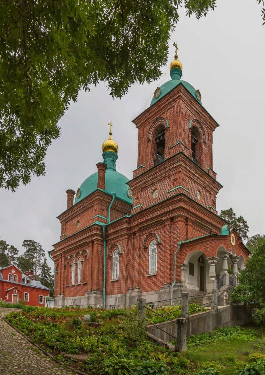 Валаамские острова. Спасо-Преображенский Валаамский монастырь. Воскресенский скит. Церковь Воскресения Христова. фасады, Вид с юго-запада