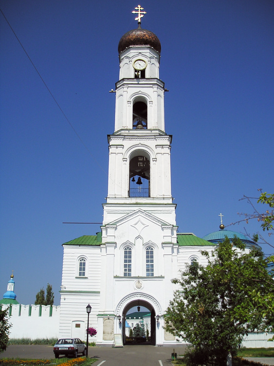 Раифский Богородицкий монастырь. Церковь Михаила Архангела в колокольне, Раифа (Зеленодольский район, Республика Татарстан). фасады
