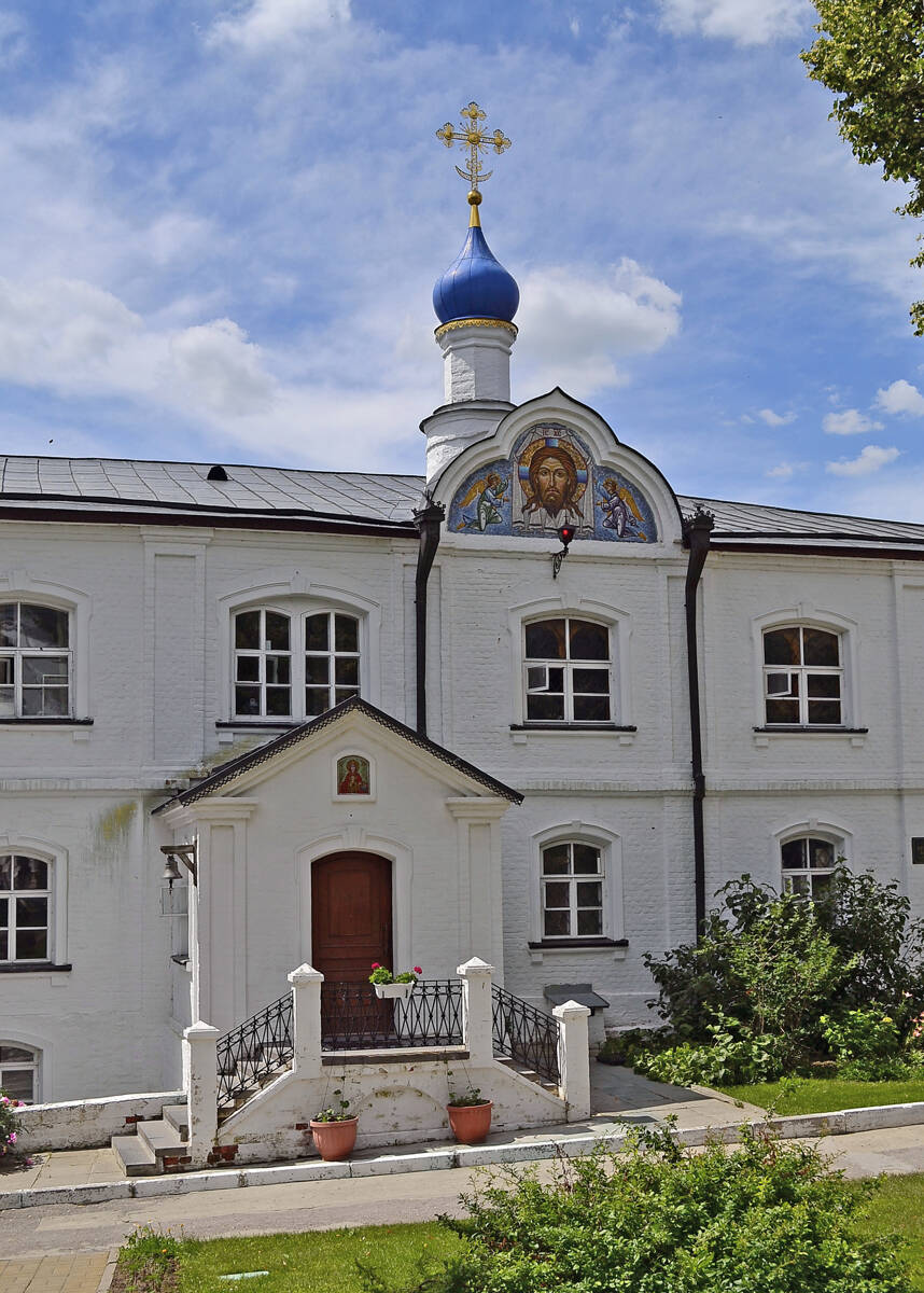 Иоанно-Богословский монастырь. Церковь Бориса и Глеба в Новом братском корпусе, Пощупово (Рыбновский район, Рязанская область). фасады