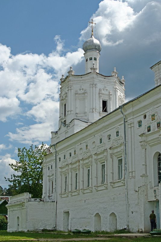 Солотча. Рождество-Богородицкий монастырь. Церковь Сошествия Святого Духа. фасады, Трапезная церковь Святого Духа