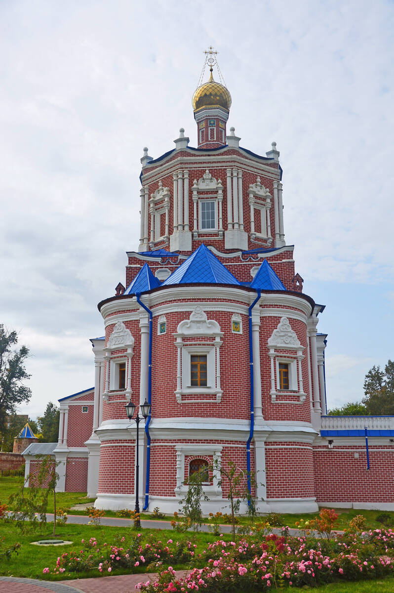 Рождество-Богородицкий монастырь. Церковь Сошествия Святого Духа, Солотча (Рязань, город, Рязанская область). фасады