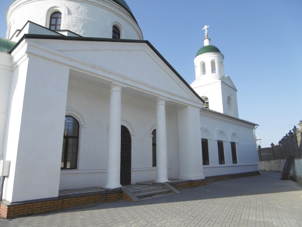 Церковь Воздвижения Креста Господня, Быдреевка (Семёновский ГО, Нижегородская область). фасады, Колоннада основного объема северного фасада церкви
