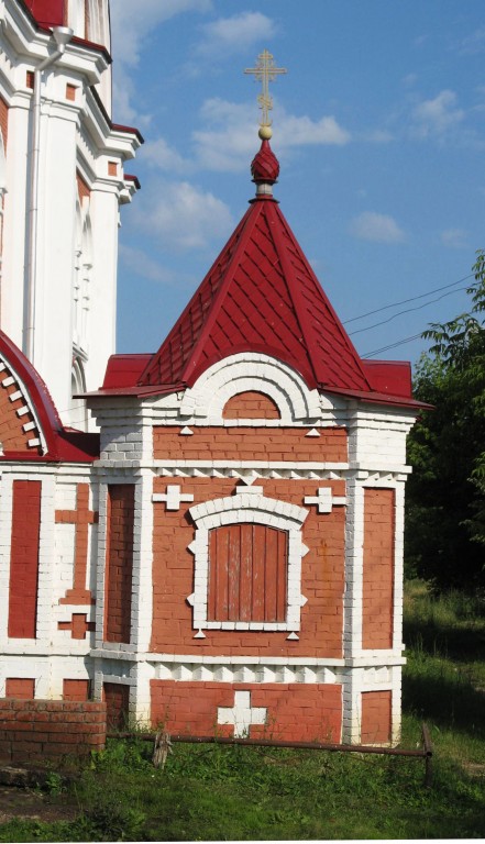 Собор Смоленской иконы Божией Матери, Козьмодемьянск (Козьмодемьянск, город, Республика Марий Эл). дополнительная информация, Часовенка в ограде собора