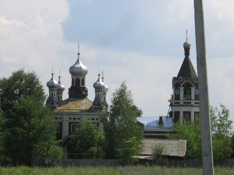 Церковь Петра и Павла, Кузнецово (Горномарийский район, Республика Марий Эл). общий вид в ландшафте