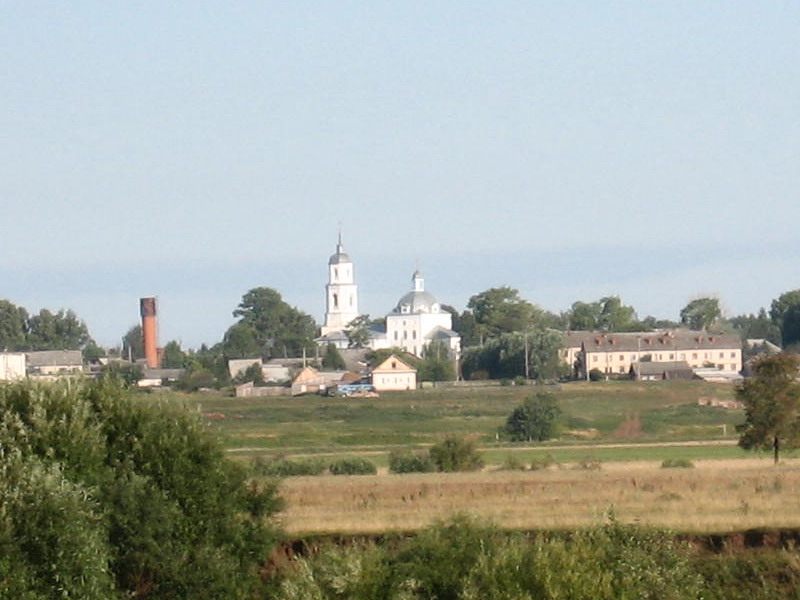 Церковь Воздвижения Креста Господня, Кукнур (Сернурский район, Республика Марий Эл). общий вид в ландшафте, Вид с противоположного берега Немды