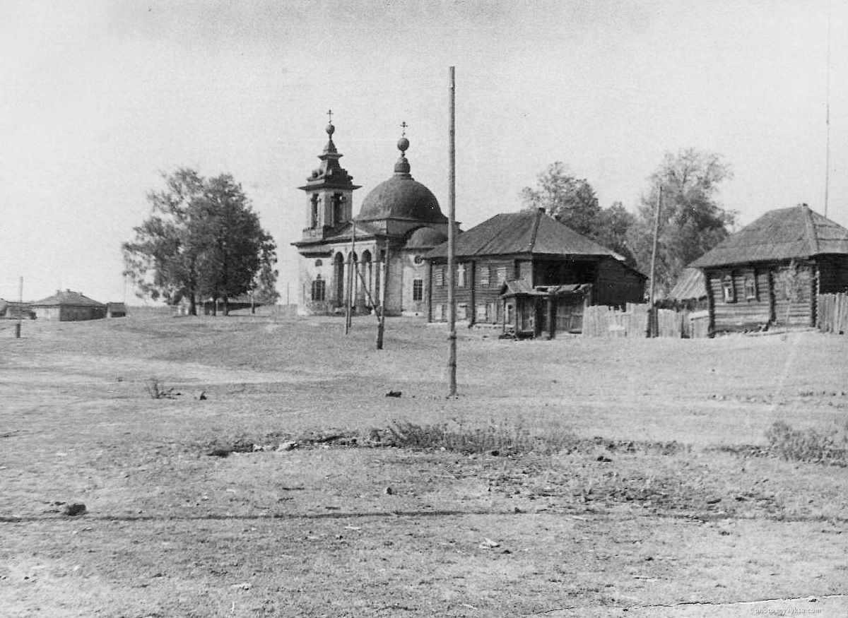 Сноведь. Церковь Спаса Преображения. архивная фотография, Фото с сайта https://photo.myvyksa.com/all/cerkov-v-snovedi/