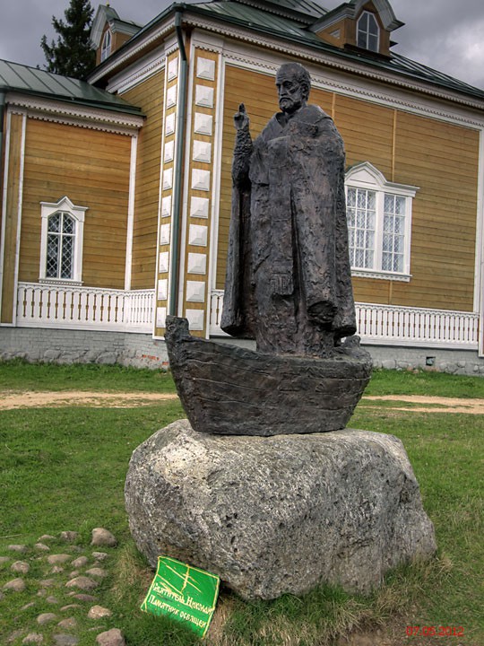 Ольгинский монастырь, Волговерховье (Осташковский городской округ, Тверская область). дополнительная информация, Памятник свт. Николаю
