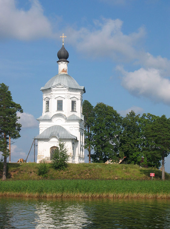 Столобный, остров (озеро Селигер). Нило-Столобенская пустынь. Церковь Воздвижения Креста Господня. фасады