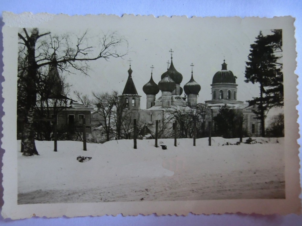 Старица. Старицкий Успенский мужской монастырь. Собор Успения Пресвятой Богородицы. архивная фотография, Фото 1942 г. с аукциона e-bay.de