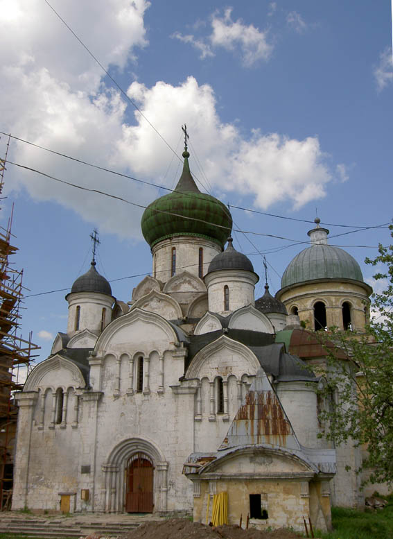 Старица. Старицкий Успенский мужской монастырь. Собор Успения Пресвятой Богородицы. фасады, Успенский собор (вид с Юго-Востока)		      