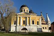 Старица. Старицкий Успенский мужской монастырь. Собор Троицы Живоначальной