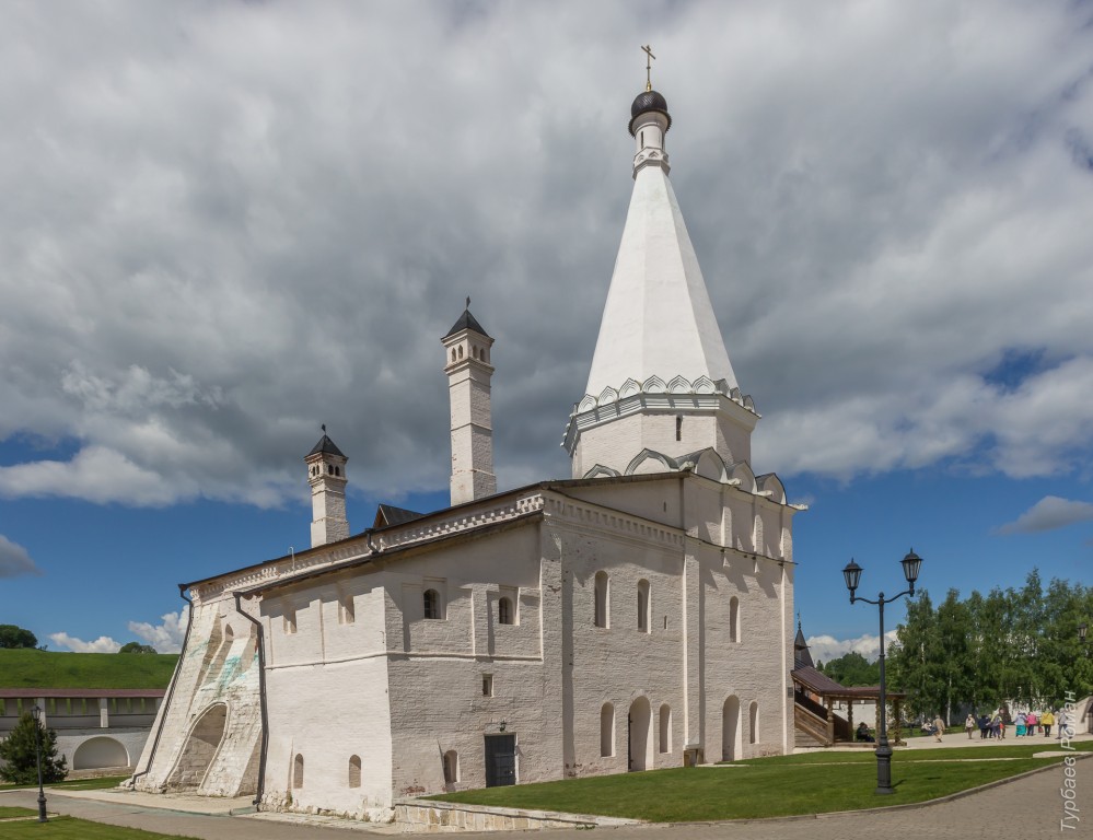 Старица. Старицкий Успенский мужской монастырь. Церковь Введения во храм Пресвятой Богородицы. фасады