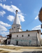 Старицкий Успенский мужской монастырь. Церковь Введения во храм Пресвятой Богородицы - Старица - Старицкий район - Тверская область