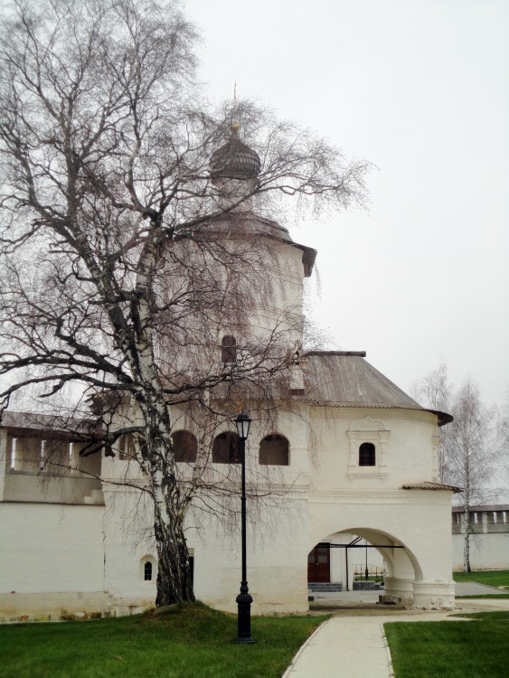 Старица. Старицкий Успенский мужской монастырь. Церковь Иоанна Богослова. фасады