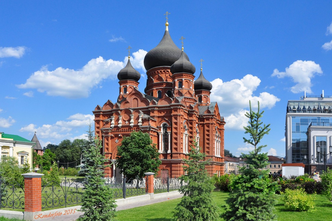 Тула. Успенский монастырь. Кафедральный собор Успения Пресвятой Богородицы. общий вид в ландшафте, Собор Успения Пресвятой Богородицы.   1898 - 1902 г. г. Тула, ул. Менделеевская, 13 к.1