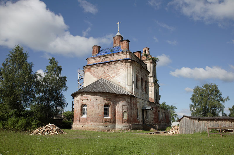 Яковцево. Церковь Воскресения Христова. фасады