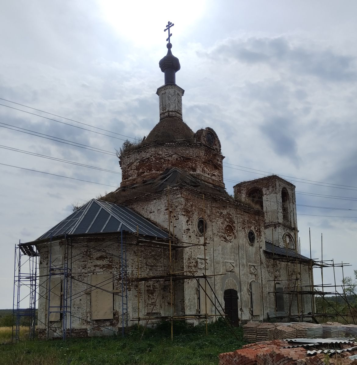 Церковь Михаила Архангела, Чуварлей-Майдан (Ардатовский район, Нижегородская область). документальные фотографии, С 2023 г. ведутся работы по консервации храма