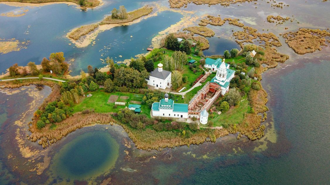 Островоезерский Троицкий монастырь, Ворсма (Павловский район, Нижегородская область). общий вид в ландшафте