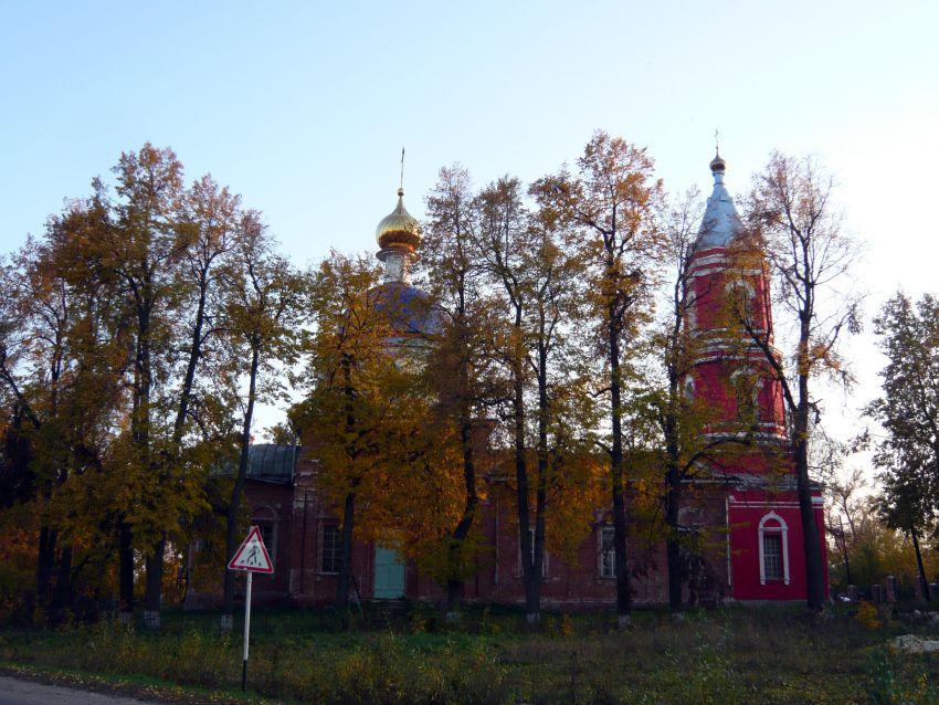 Церковь Покрова Пресвятой Богородицы, Ясенок (Ухоловский район, Рязанская область). общий вид в ландшафте, Храм Покрова Пресвятой Богородицы 