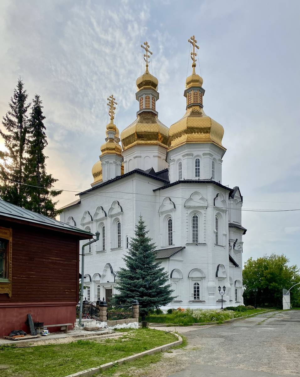 Троицкий монастырь. Собор Троицы Живоначальной, Тюмень (Тюмень, город, Тюменская область). фасады, Вид с юго-востока