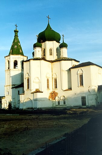 Тюмень. Троицкий монастырь. Церковь Петра и Павла. фасады