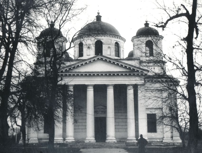 Новгород-Северский. Спасо-Преображенский монастырь. Собор Спаса Преображения. фасады