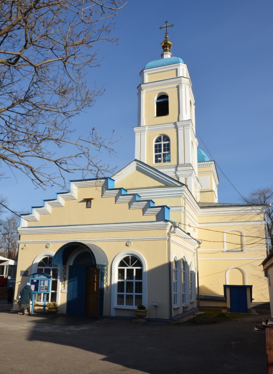 Курск. Церковь Иоанна Богослова у парка Дзержинского. фасады
