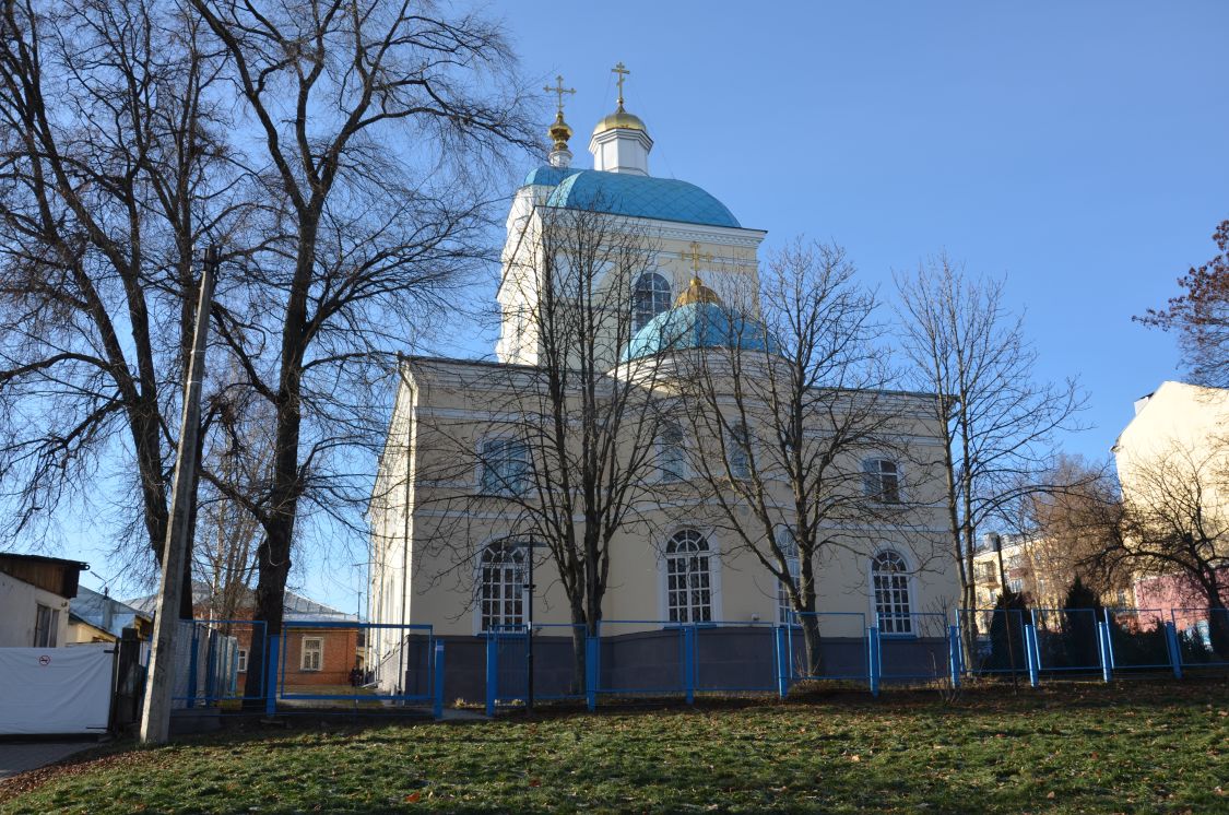 Курск. Церковь Иоанна Богослова у парка Дзержинского. фасады