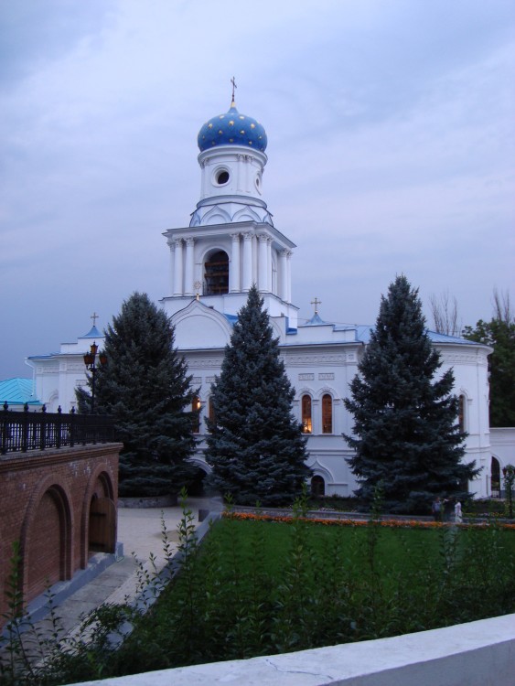 Святогорск. Успенская Святогорская лавра. Церковь Покрова Пресвятой Богородицы. фасады