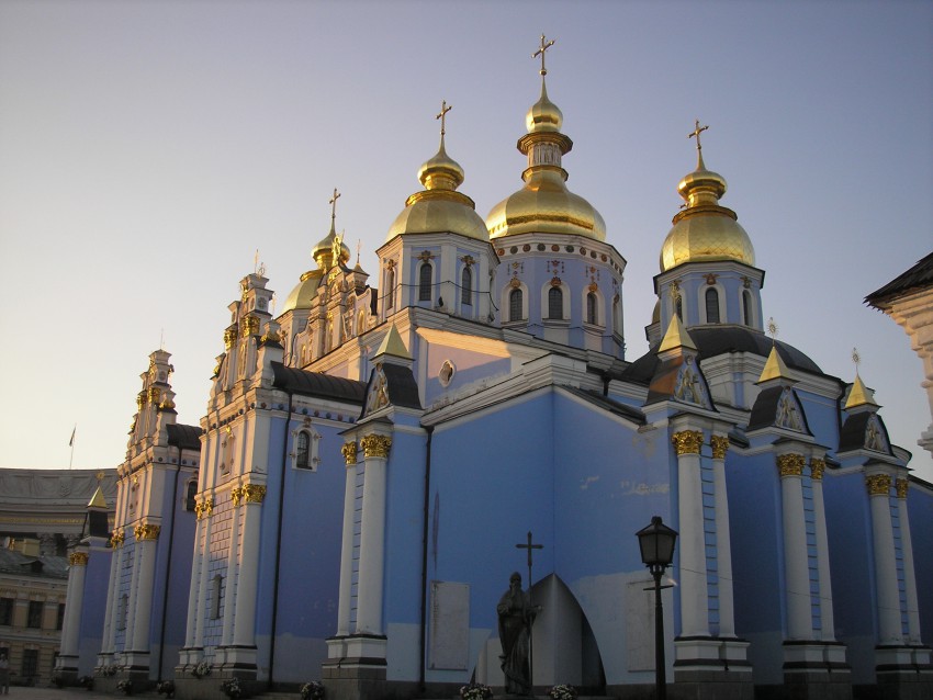 Михайловский Златоверхий монастырь. Собор Михаила Архангела (новый), Старый Киев (Шевченковский район, Украина, г. Киев). фасады